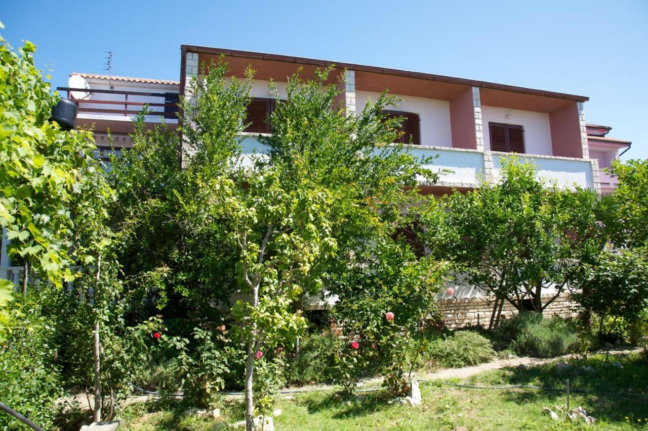 Apartments Slavica Rab Town Eksteriør bilde