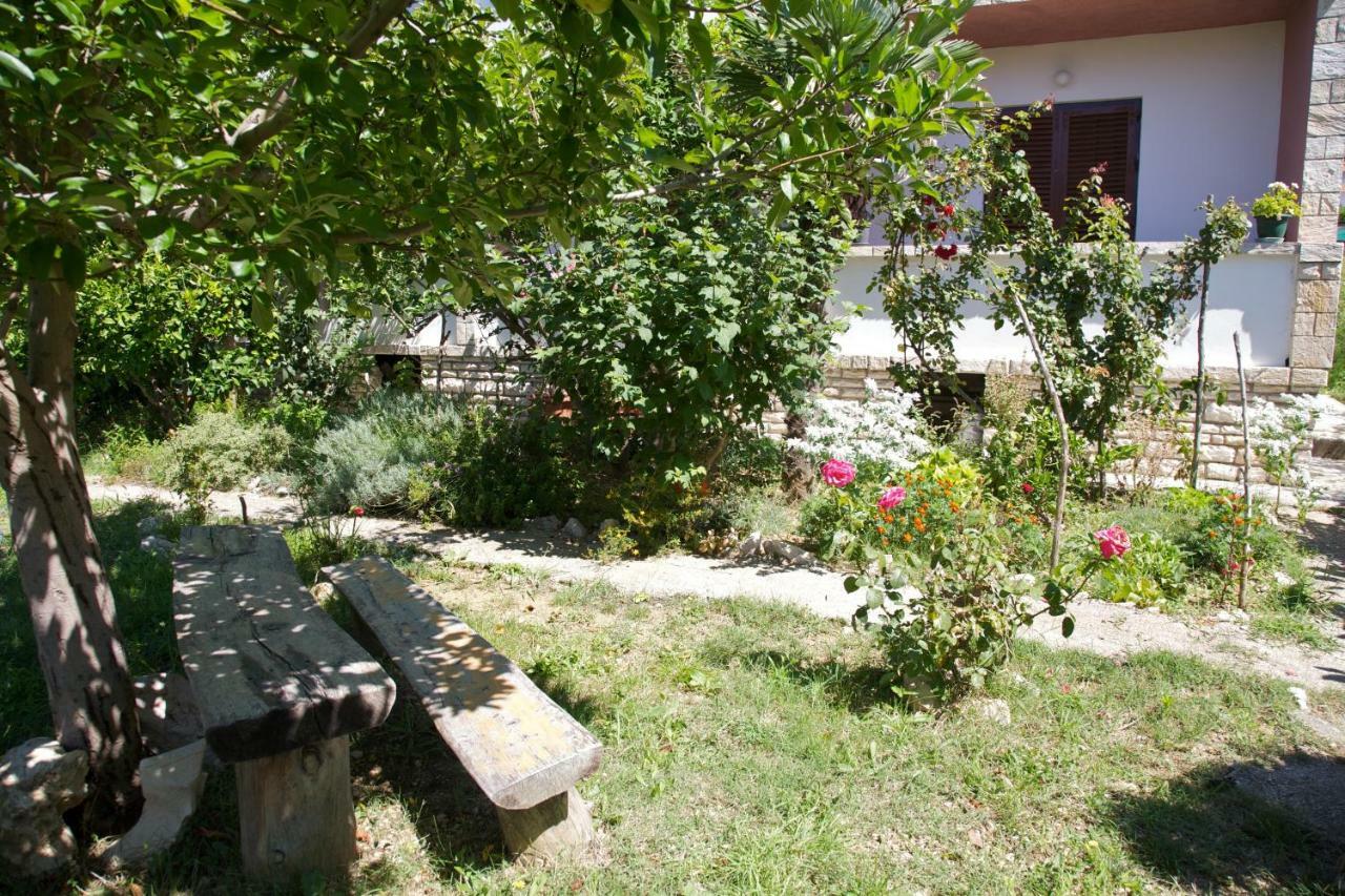 Apartments Slavica Rab Town Eksteriør bilde