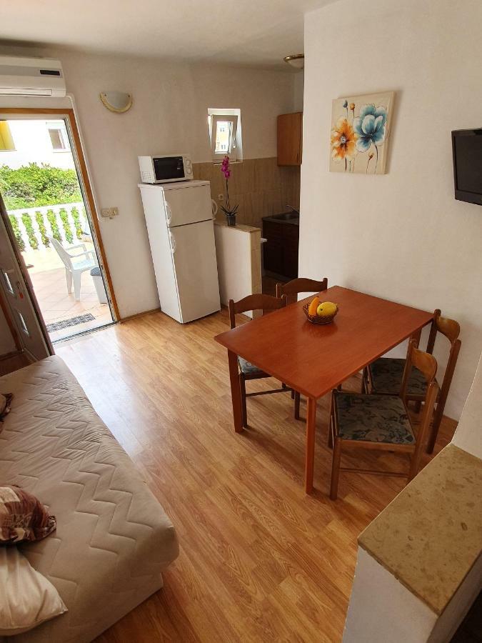 Apartments Slavica Rab Town Eksteriør bilde